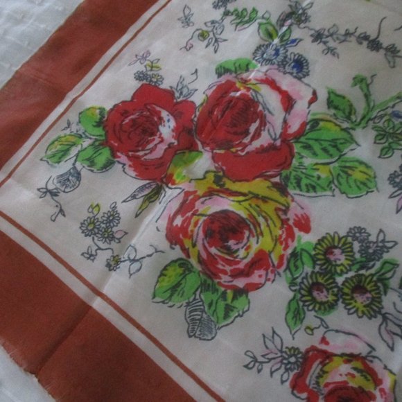 1950's floral  silk scarf - Picture 5 of 9